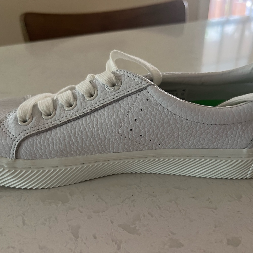 White Women's Sneakers Cariuma - Picture 12 of 14